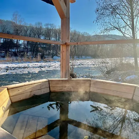 Котедж Шум Черемоша На Березі Річки Verkhovyna Exterior photo