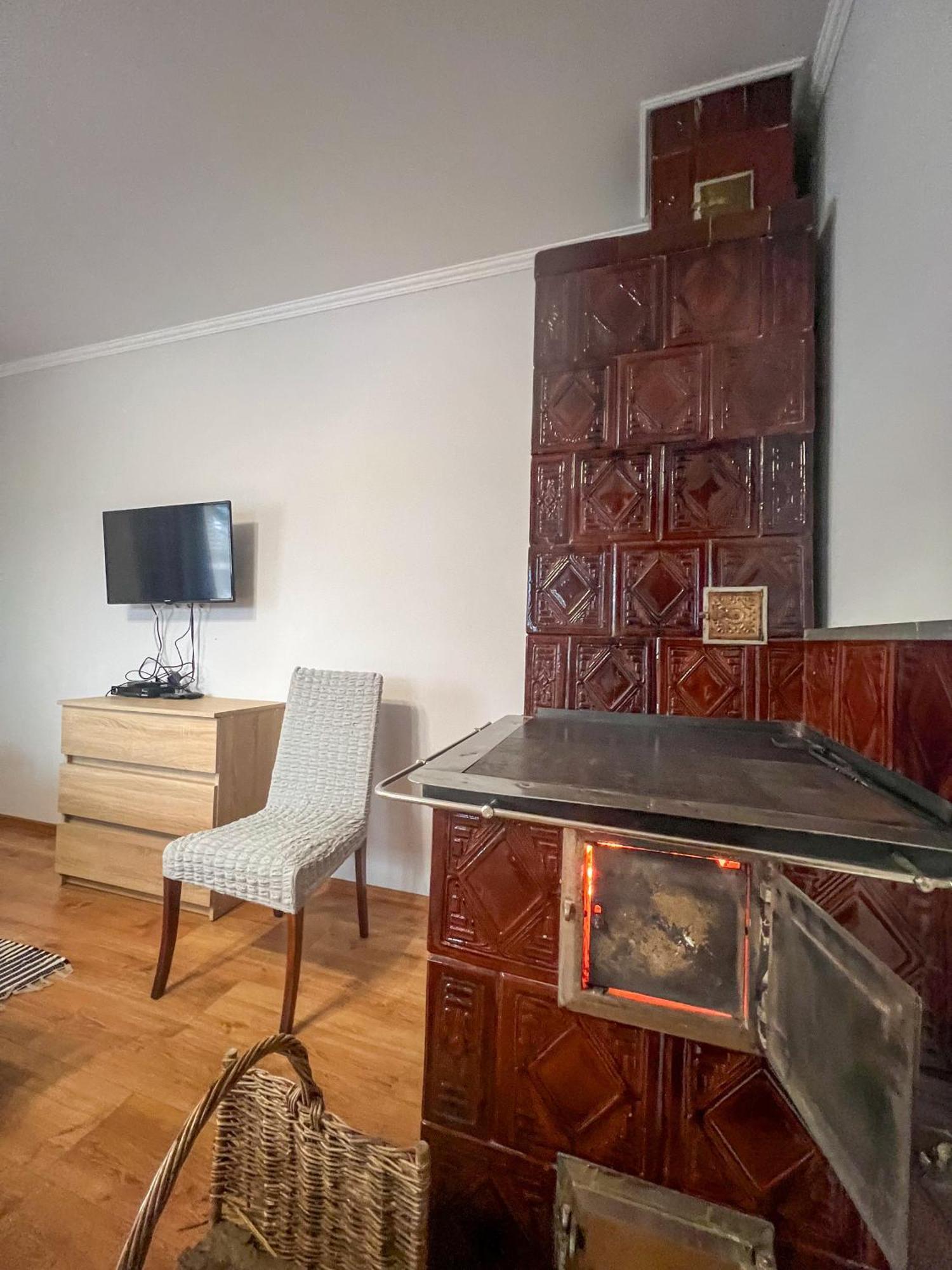шум черемоша на березі річки Apartment Verkhovyna